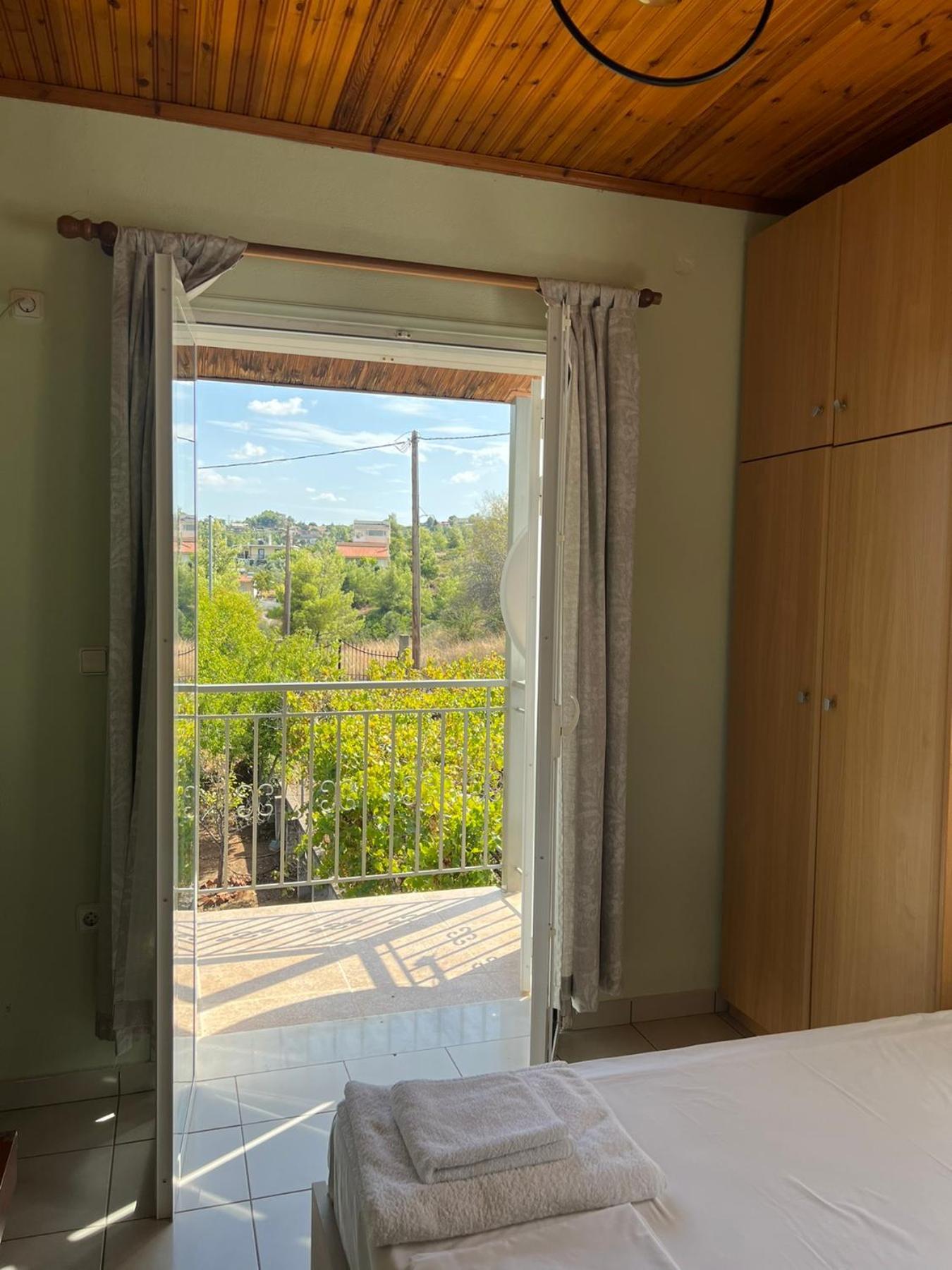 Вилла Xenia'S Seaview House Paralia Avlidhos Экстерьер фото